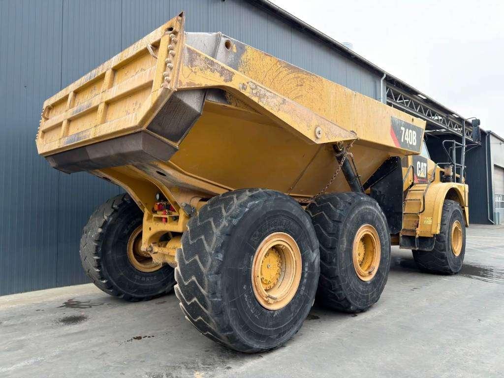 Caterpillar 740B Photo 5