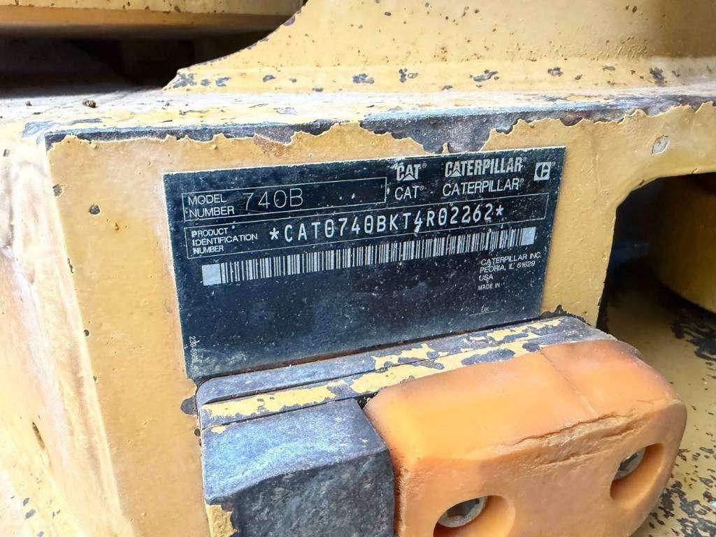 Caterpillar 740B Photo 8
