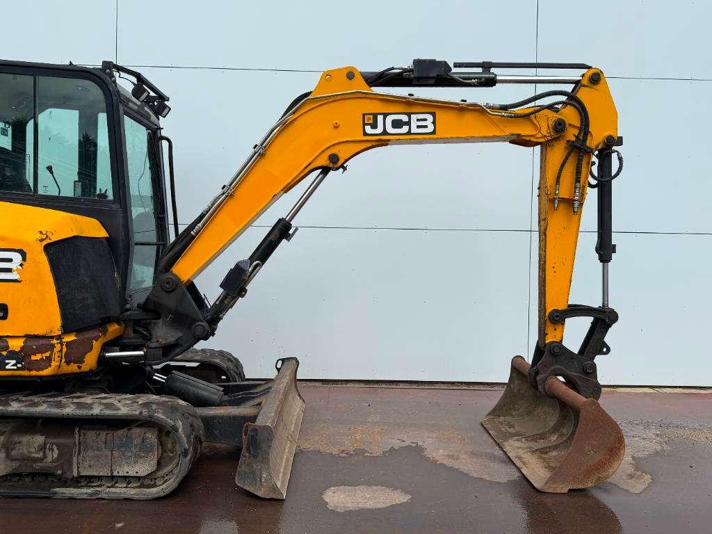 JCB 48Z-1 - Hammer Lines / Quick Coupler Photo 13