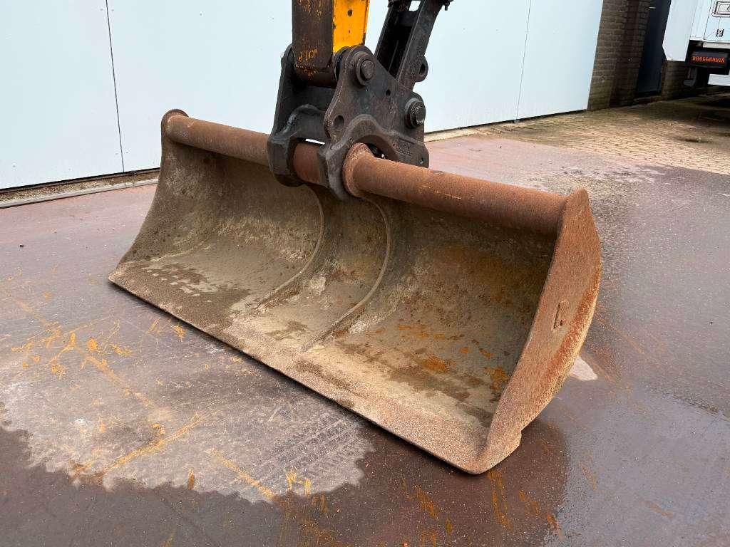 JCB 48Z-1 - Hammer Lines / Quick Coupler Photo 14