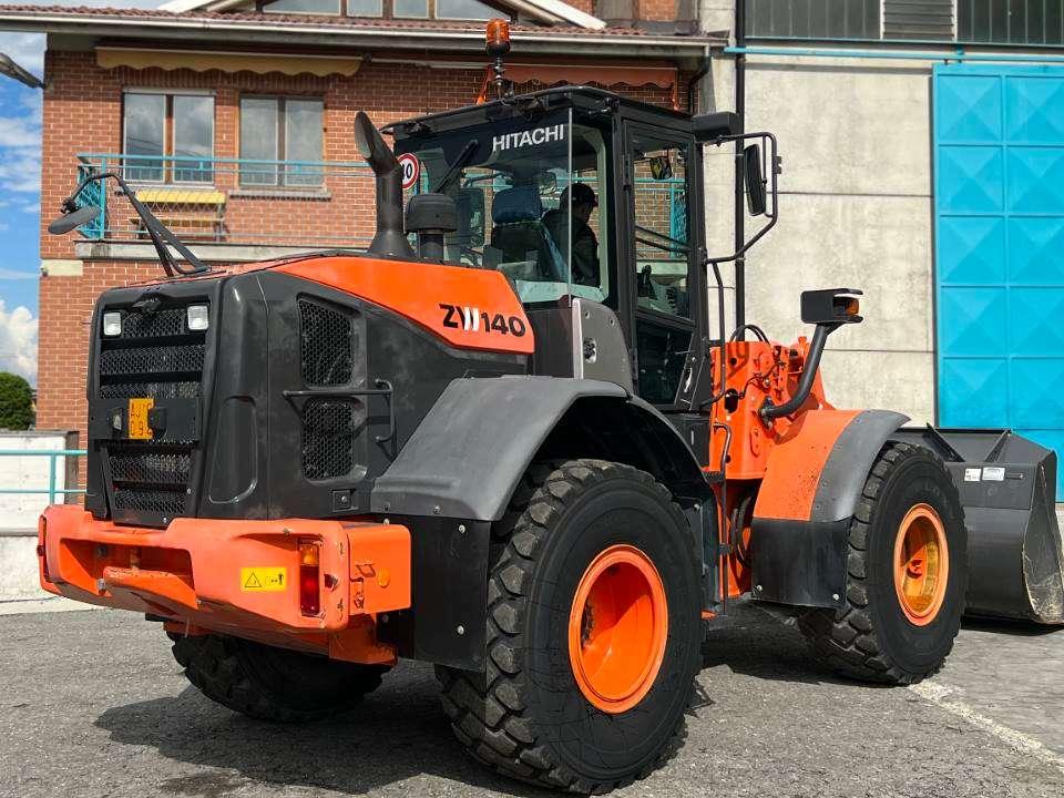 Hitachi ZW140-5B Photo 12