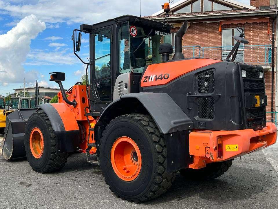 Hitachi ZW140-5B Photo 3