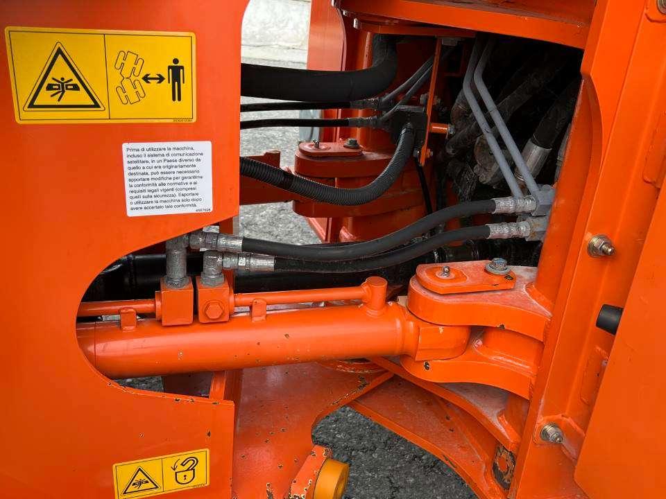 Hitachi ZW140-5B Photo 8
