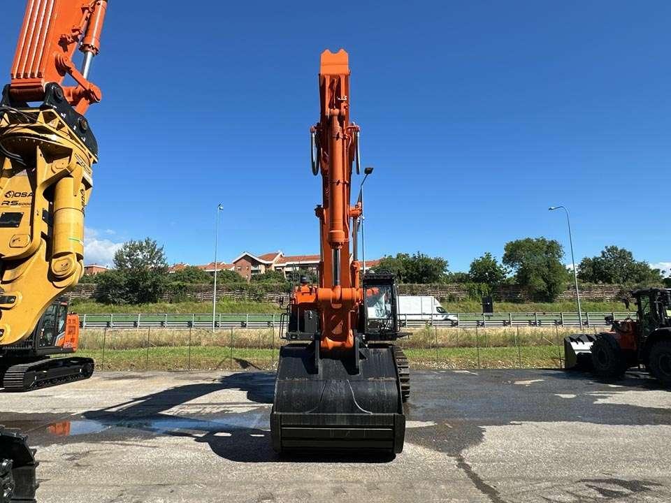 Hitachi ZX690LCH-7 Photo 19