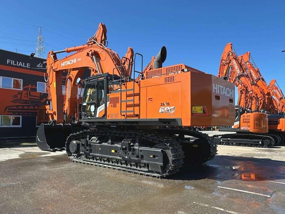 Hitachi ZX690LCH-7 Photo 3