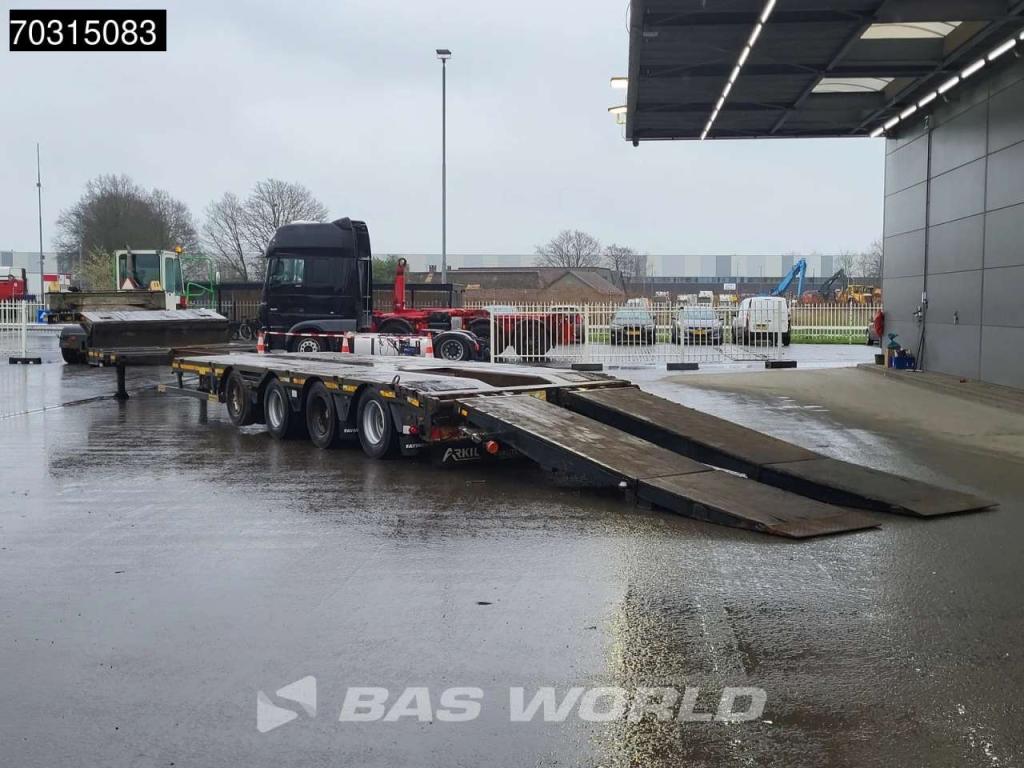 Faymonville F-S44-1ALN Extendable Ramps Steering Axle Photo 7