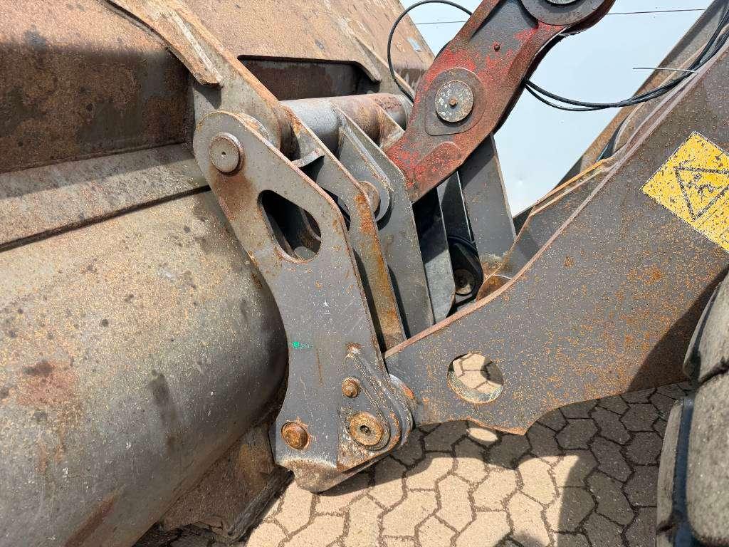 Volvo L180G - German Machine / Weight System Photo 16