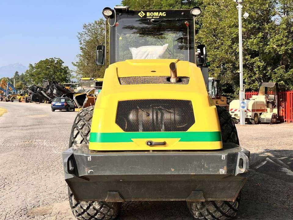 Bomag BW213 DH-5 Photo 12