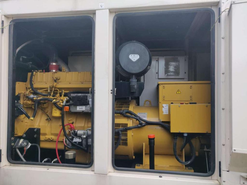 Caterpillar 200 kVA Photo 5