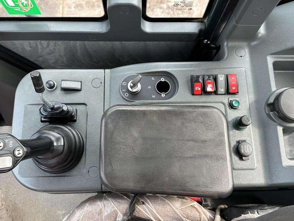 Hyundai HL760-9A Photo 18