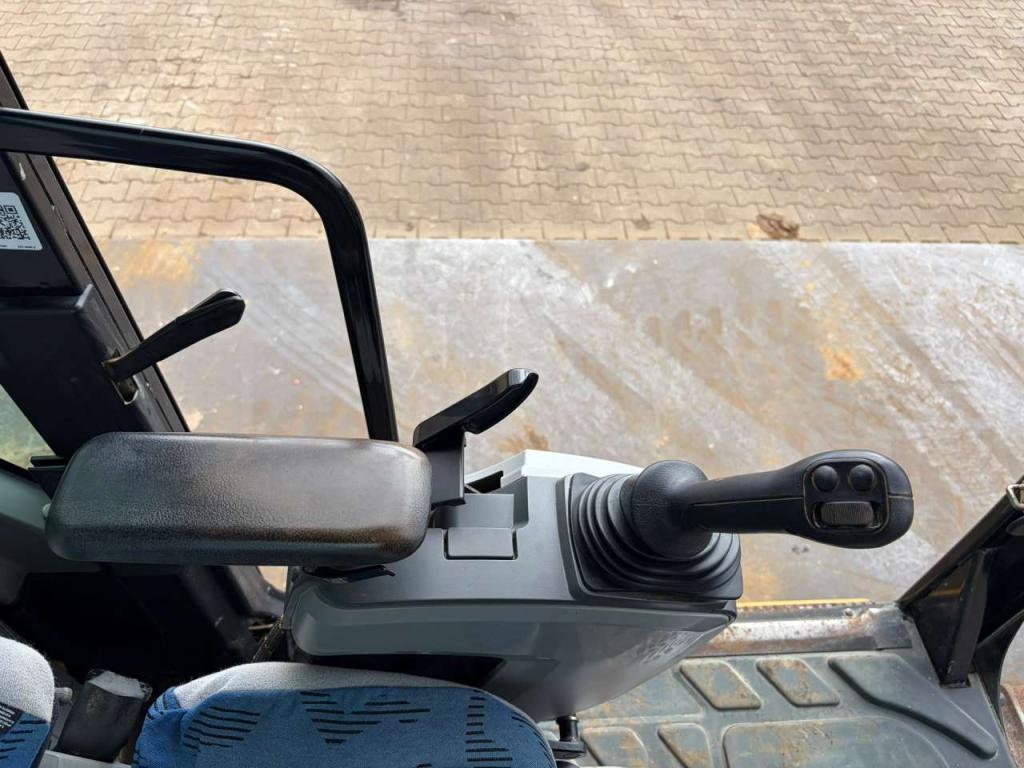 Caterpillar 323FLN Photo 26