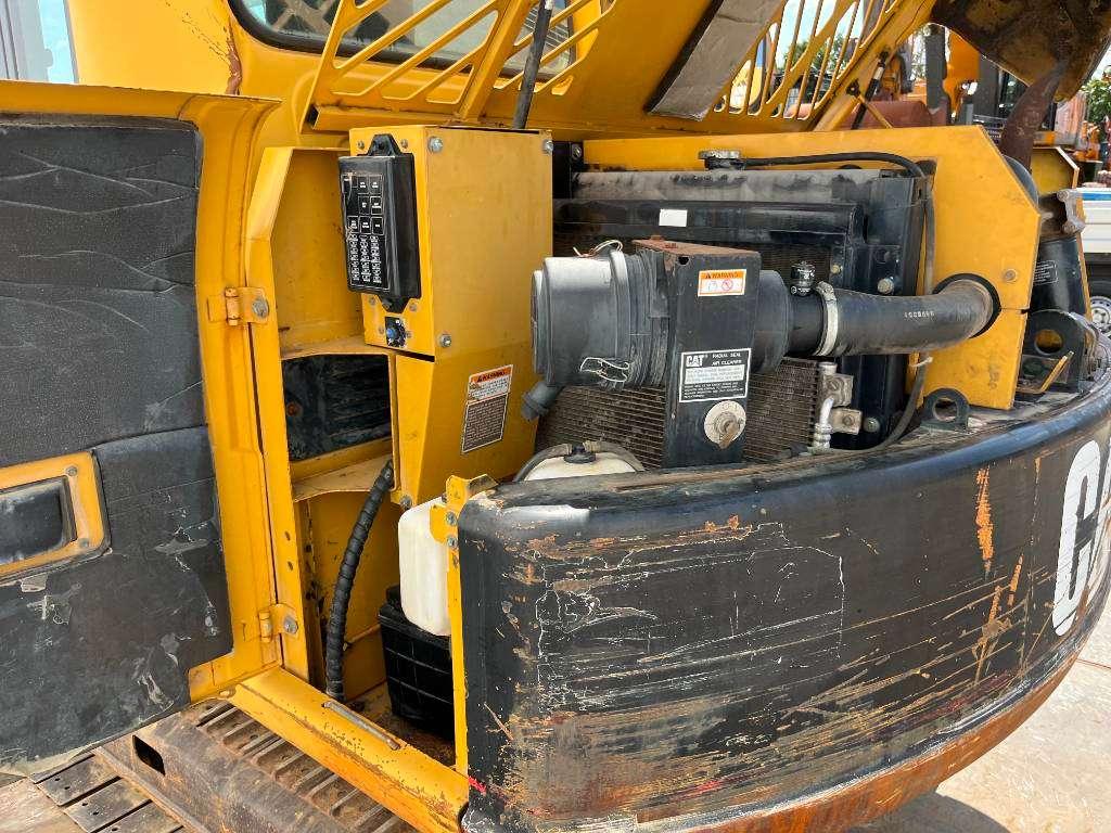 Caterpillar 307C - Blade / Quick Coupler / Climate Control Photo 24