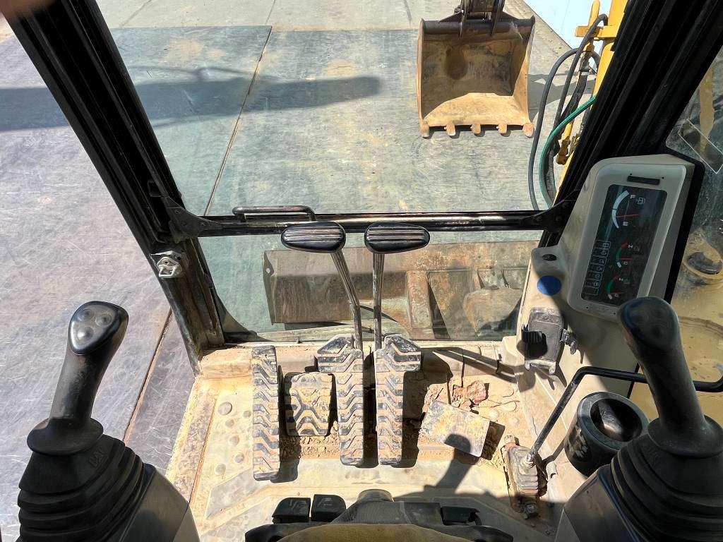 Caterpillar 307C - Blade / Quick Coupler / Climate Control Photo 8