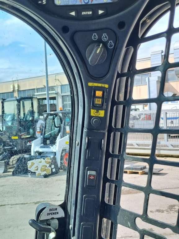 Bobcat T450J Photo 13