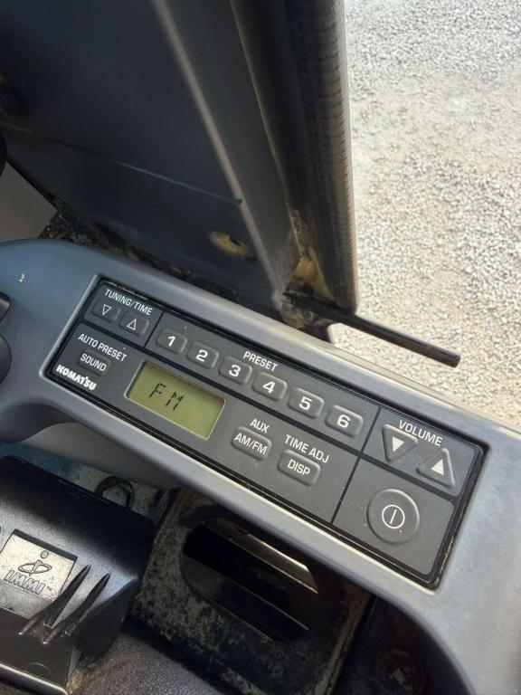 Komatsu PC490LC-11E0 Photo 15