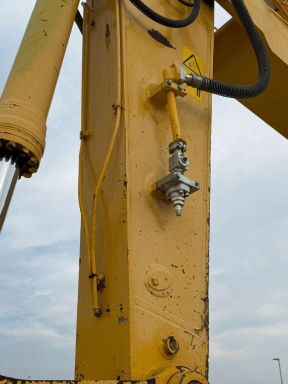 Komatsu PC490LC-11E0 Photo 27