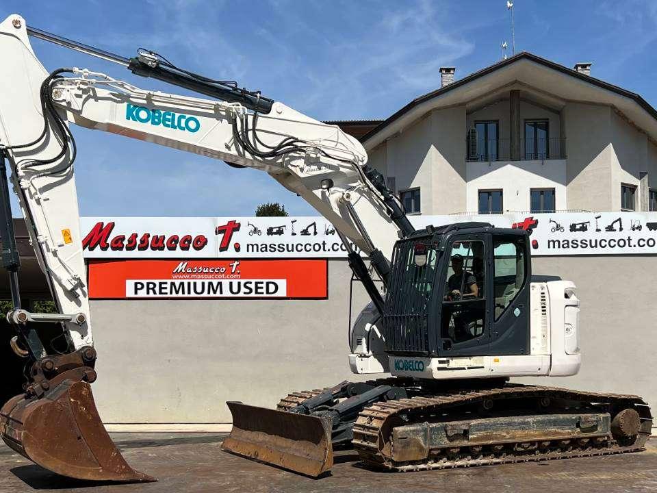 Kobelco SK260SR-3 Photo 1