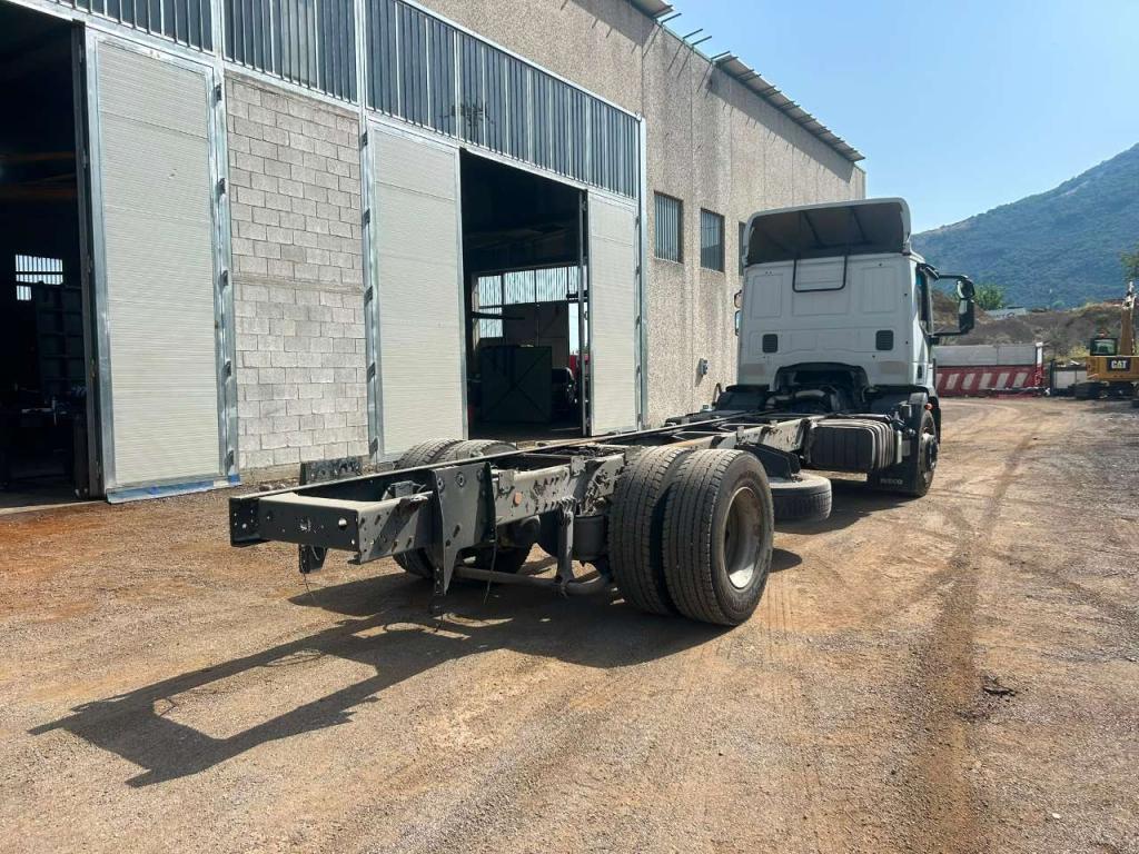 Iveco EUROCARGO 180-250 Photo 9
