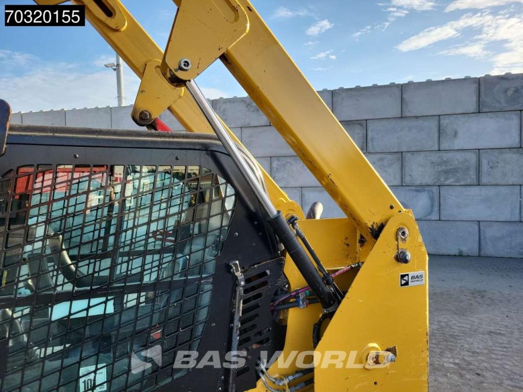 Caterpillar 226 D3 Photo 12