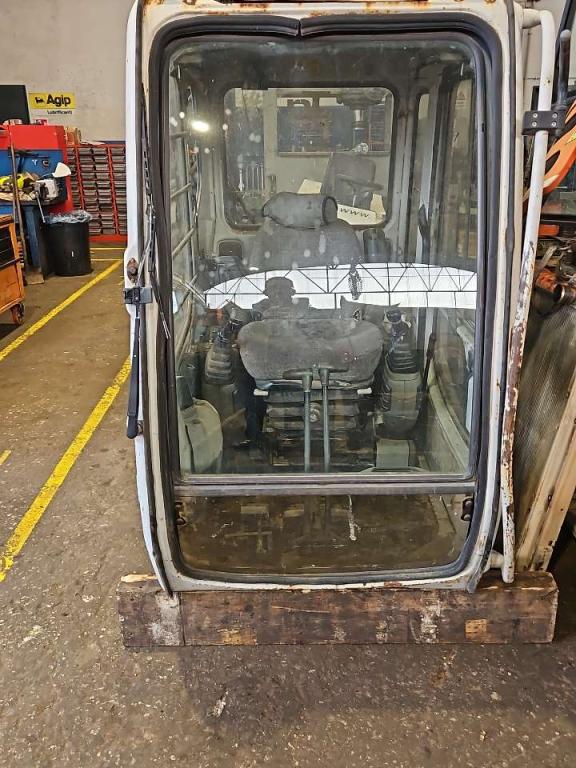 Cabine pour Fiat Hitachi ex215 Photo 1