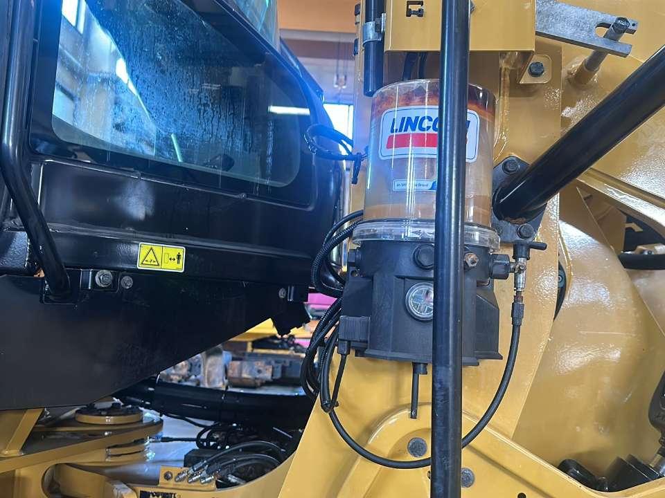 Caterpillar 938M Photo 7