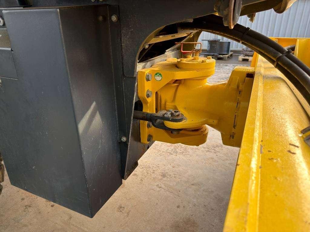 Bomag BW213D-5 Photo 9
