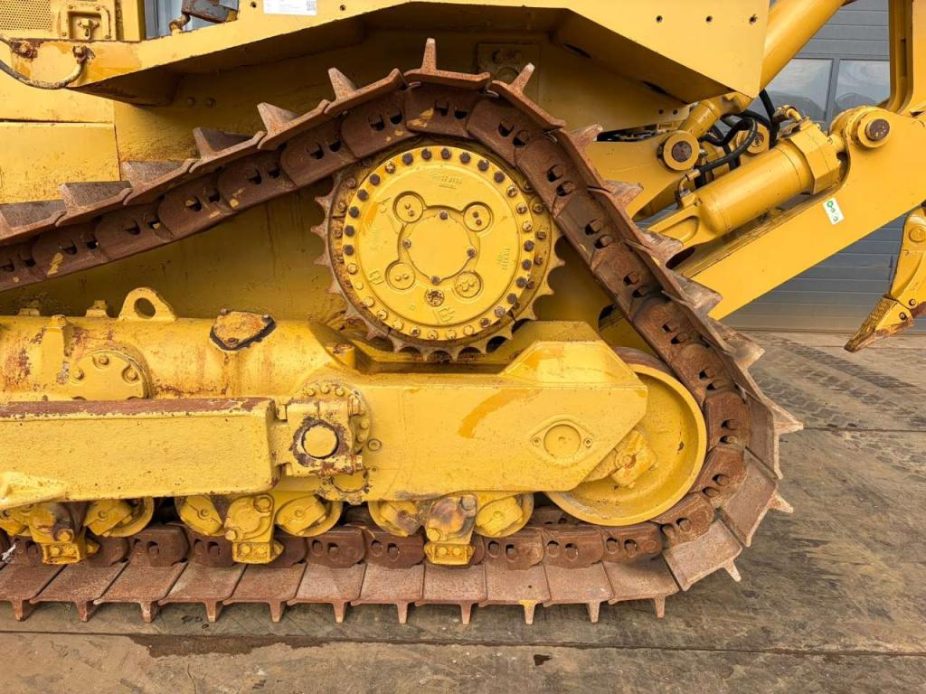 Caterpillar D8R Photo 13