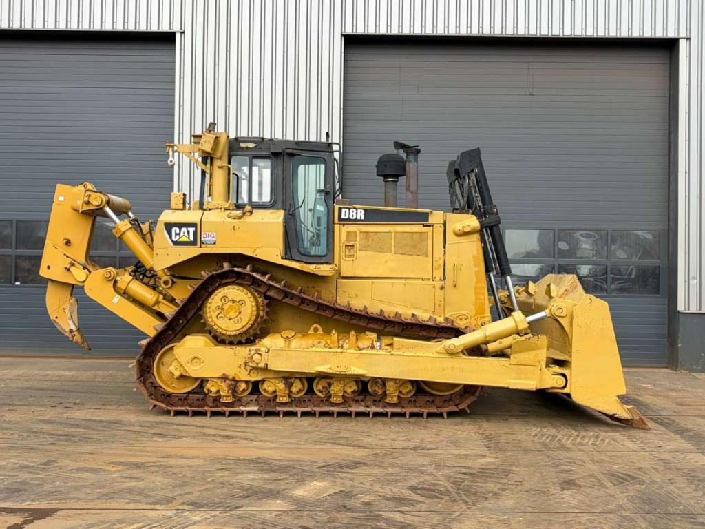 Caterpillar D8R Photo 7