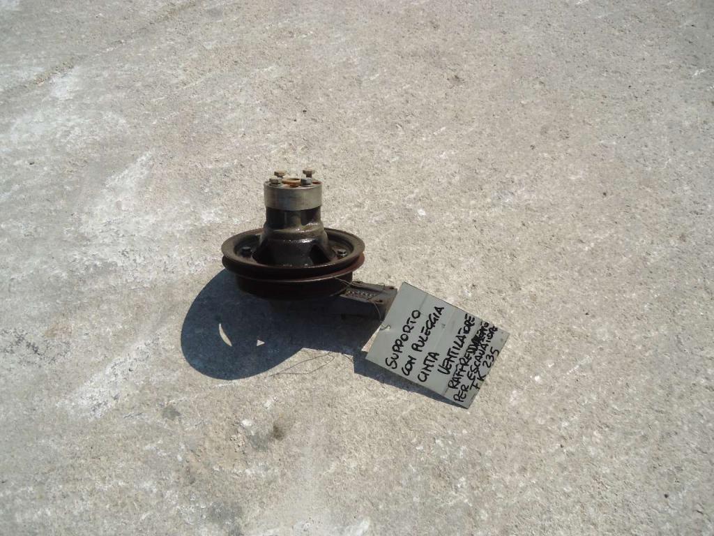 Poulie pour Fiat Kobelco 235 Photo 3
