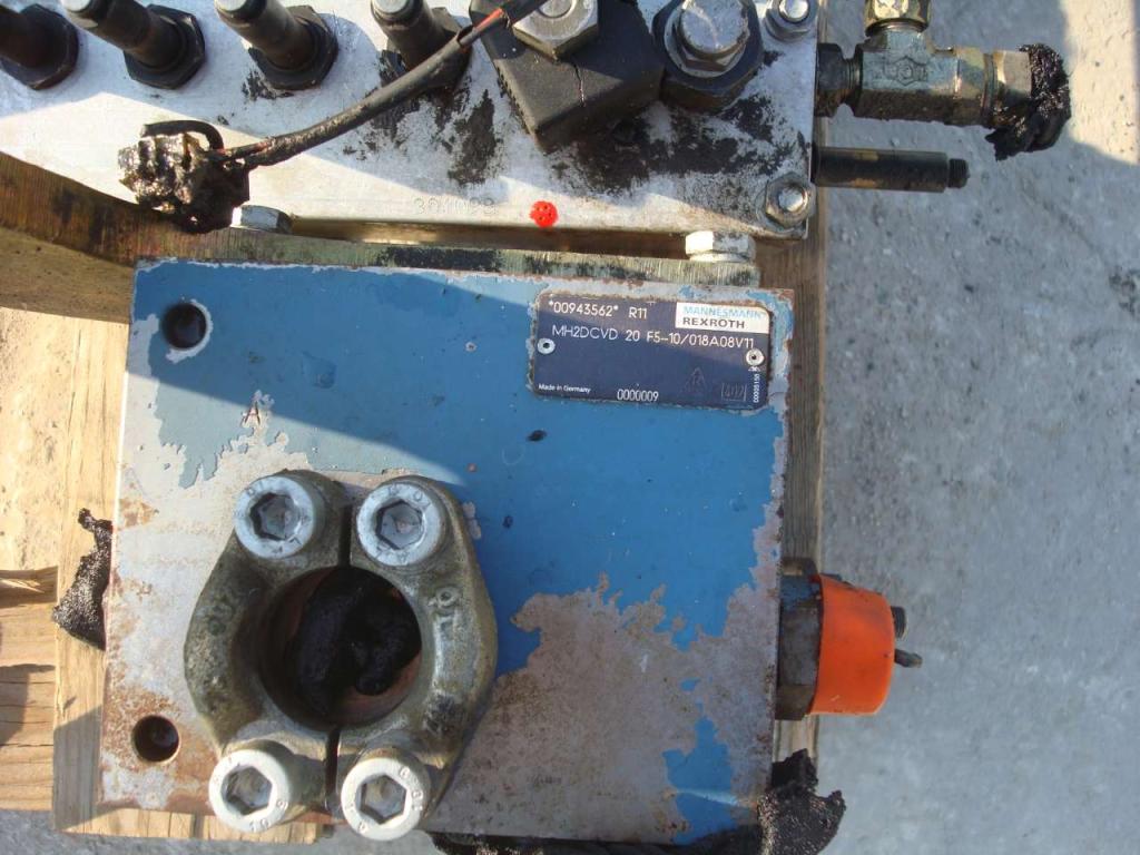 Distributeur hydraulique pour Fiat Hitachi 150W3 Photo 2