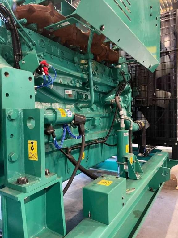 Cummins C900D5 - 900 kVA Surplus Genset - DPX-18527-O Photo 10