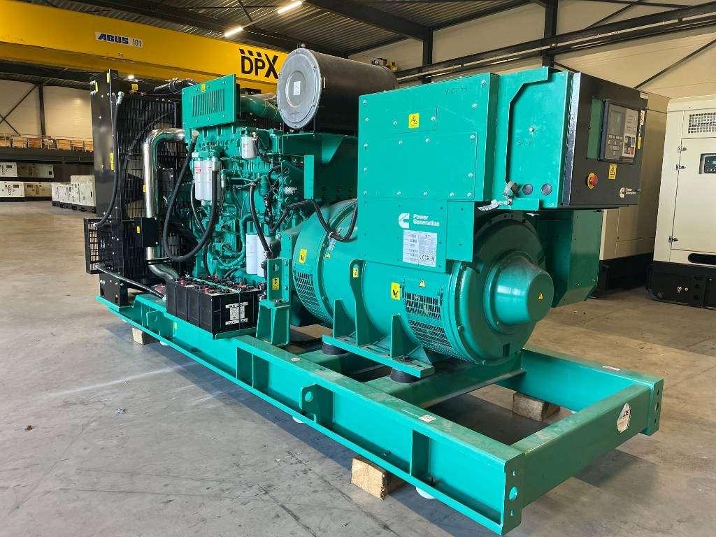 Cummins C900D5 - 900 kVA Surplus Genset - DPX-18527-O Photo 5
