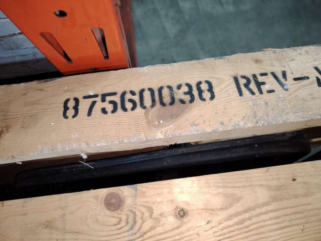 Case 410 Photo 2