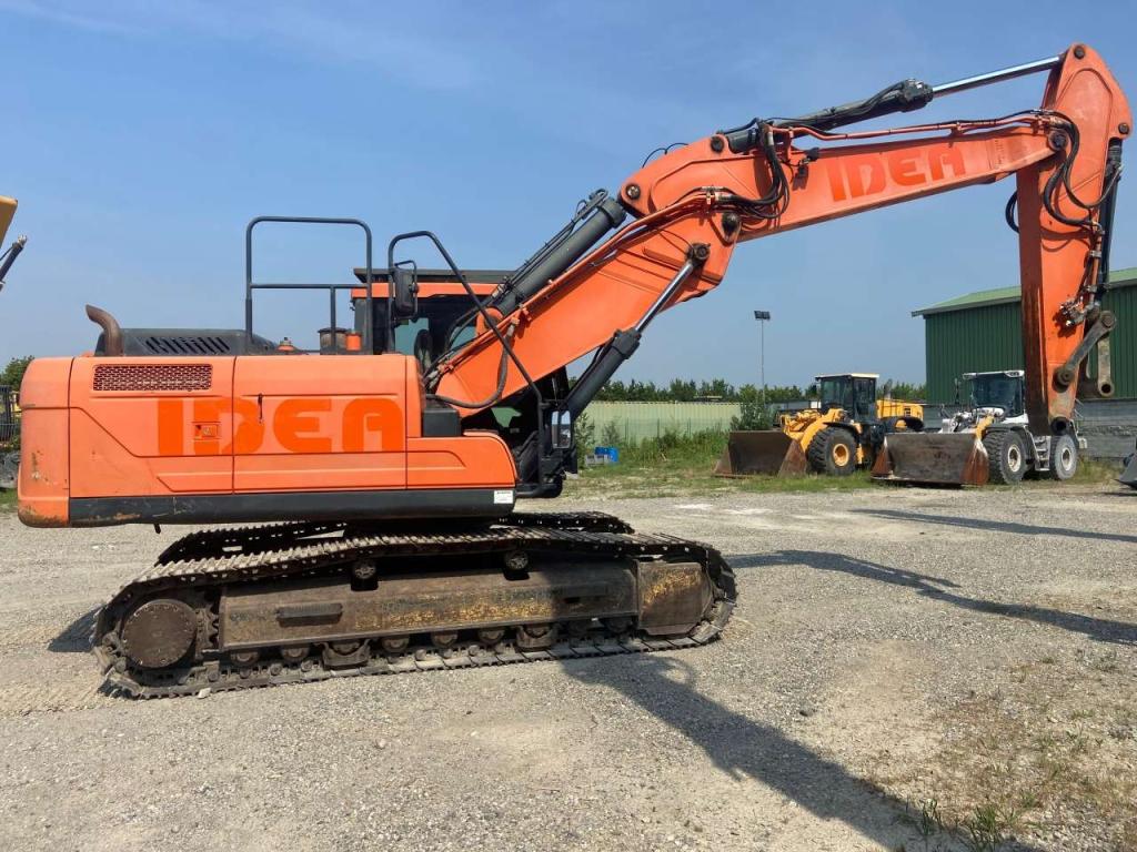 Hyundai HX 220NL Photo 2