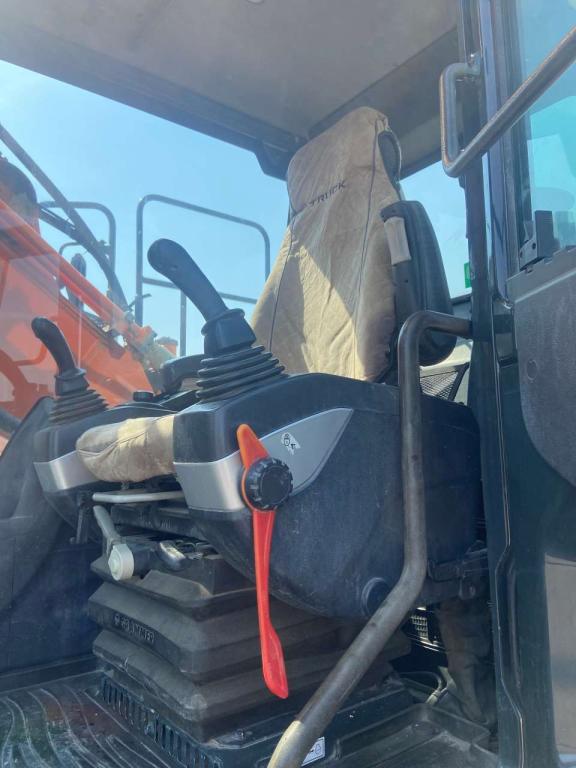 Hyundai HX 220NL Photo 6