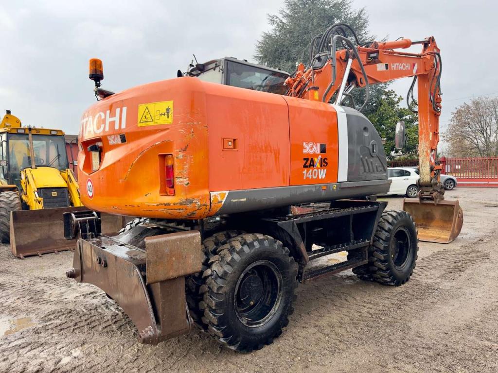 Hitachi ZX140-W3 Photo 3