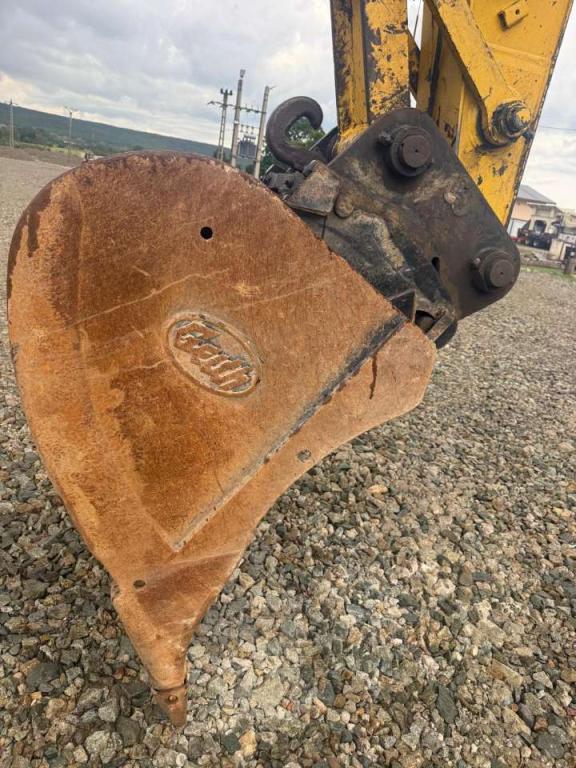 New Holland E265 Photo 10