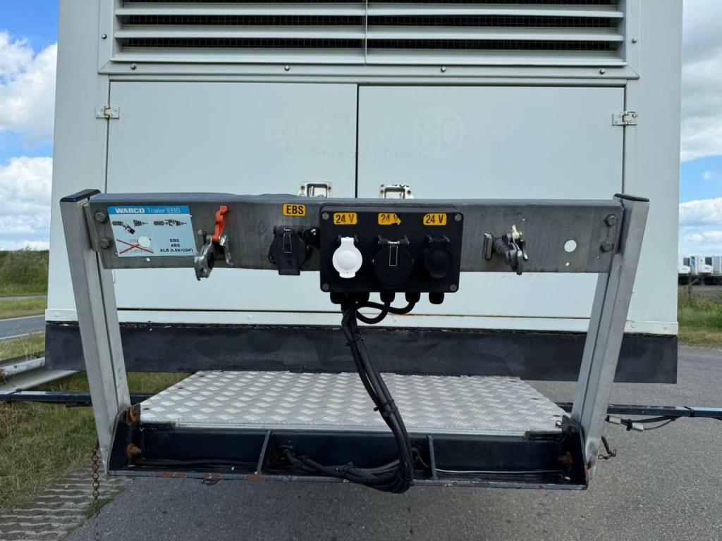 Olympian GEP165 150kVA Generator set on trailer Photo 19