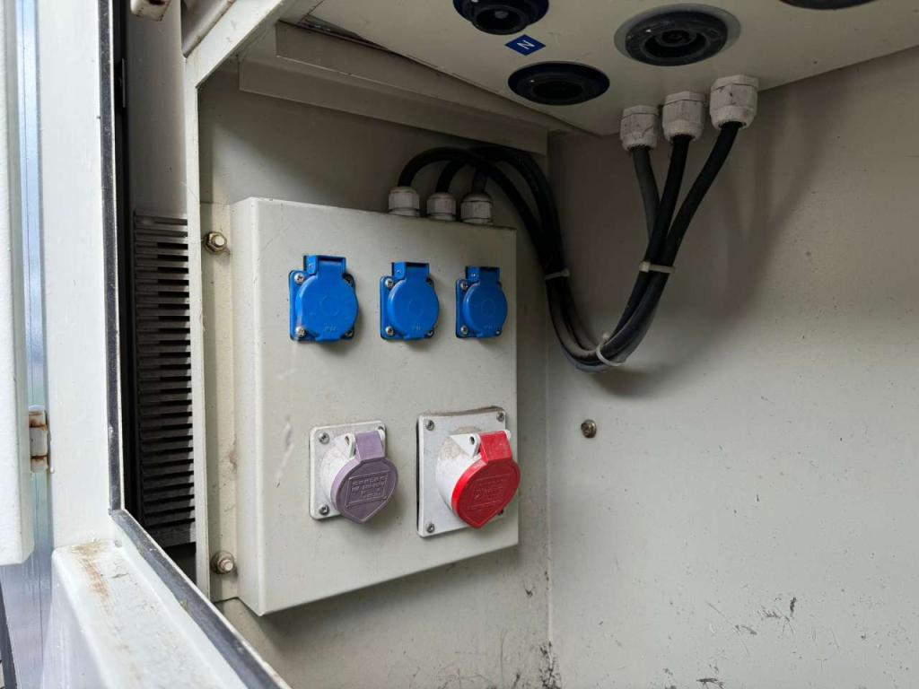 Olympian GEP165 150kVA Generator set on trailer Photo 29