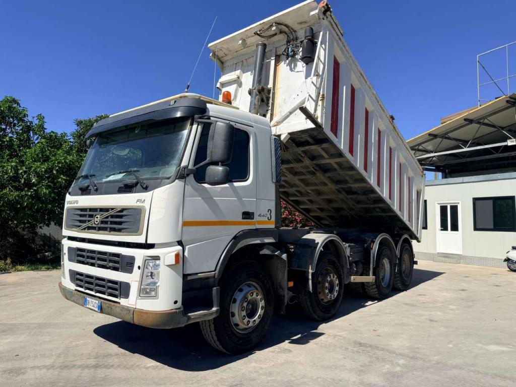 Volvo FM 12 440 Photo 13