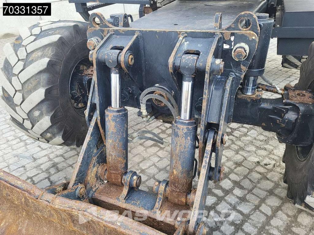 JCB JS145 W Photo 10