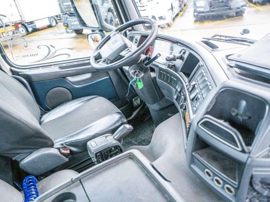 Volvo FM 330 Photo 11