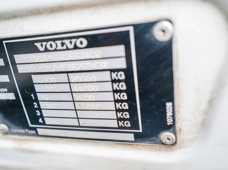 Volvo FM 330 Photo 15