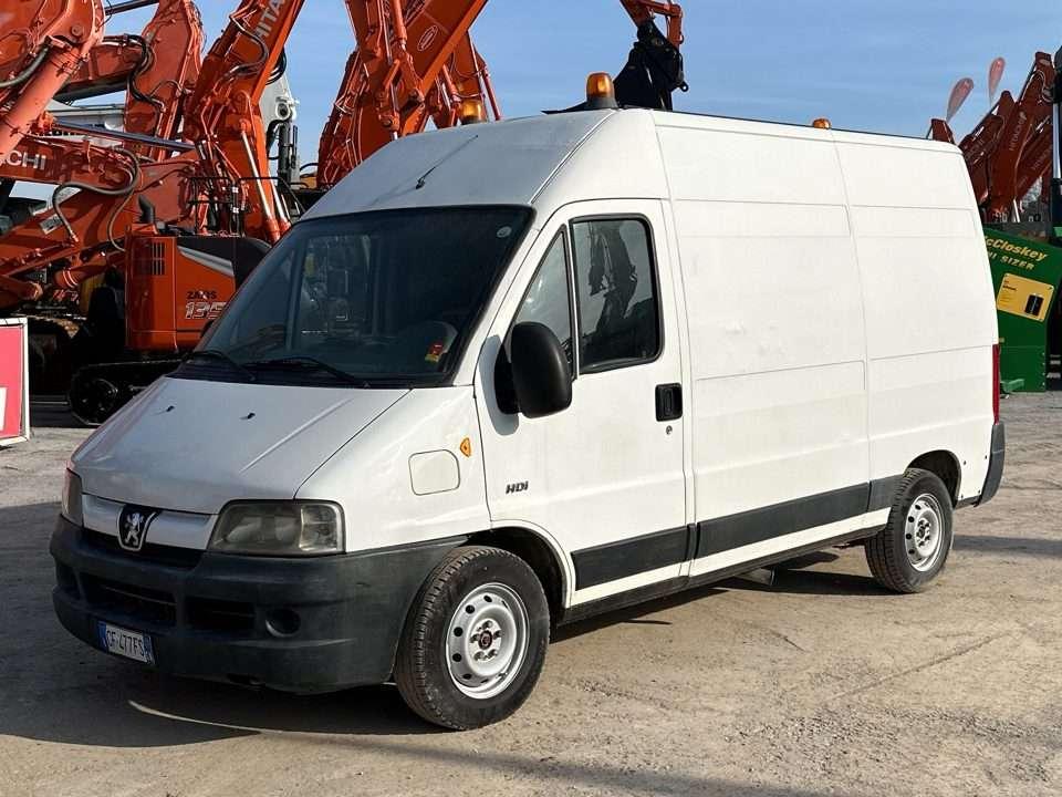 Peugeot Boxer Photo 1
