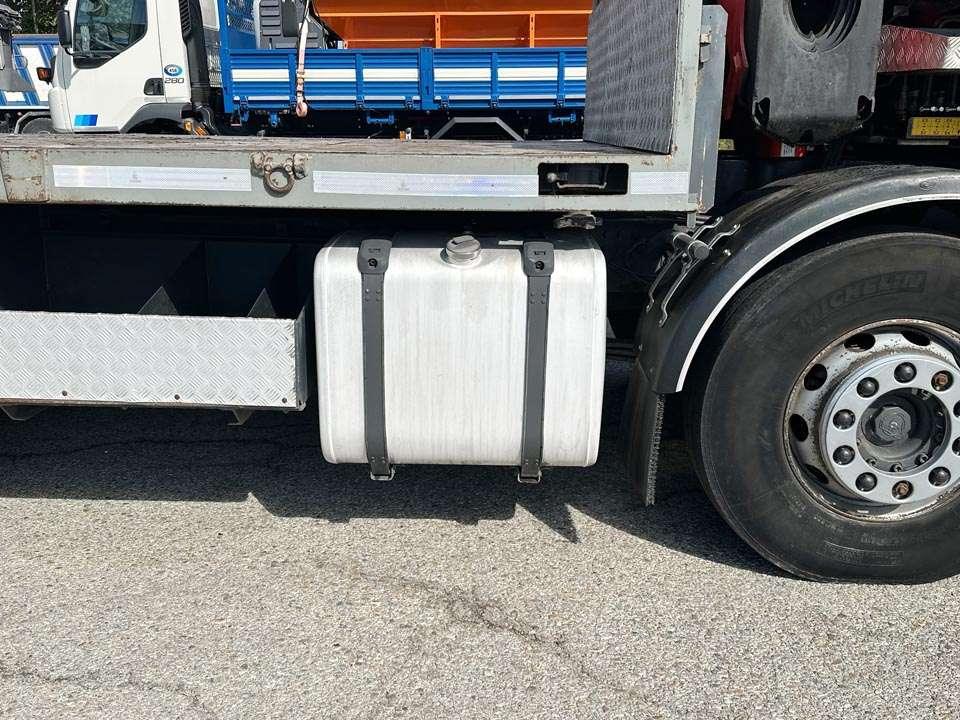 Scania R480 8X2 Photo 12