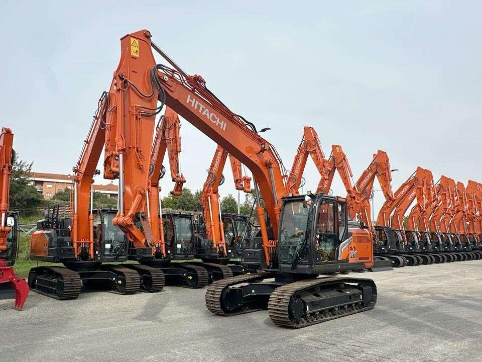 Hitachi ZX180LCN-7 Photo 1
