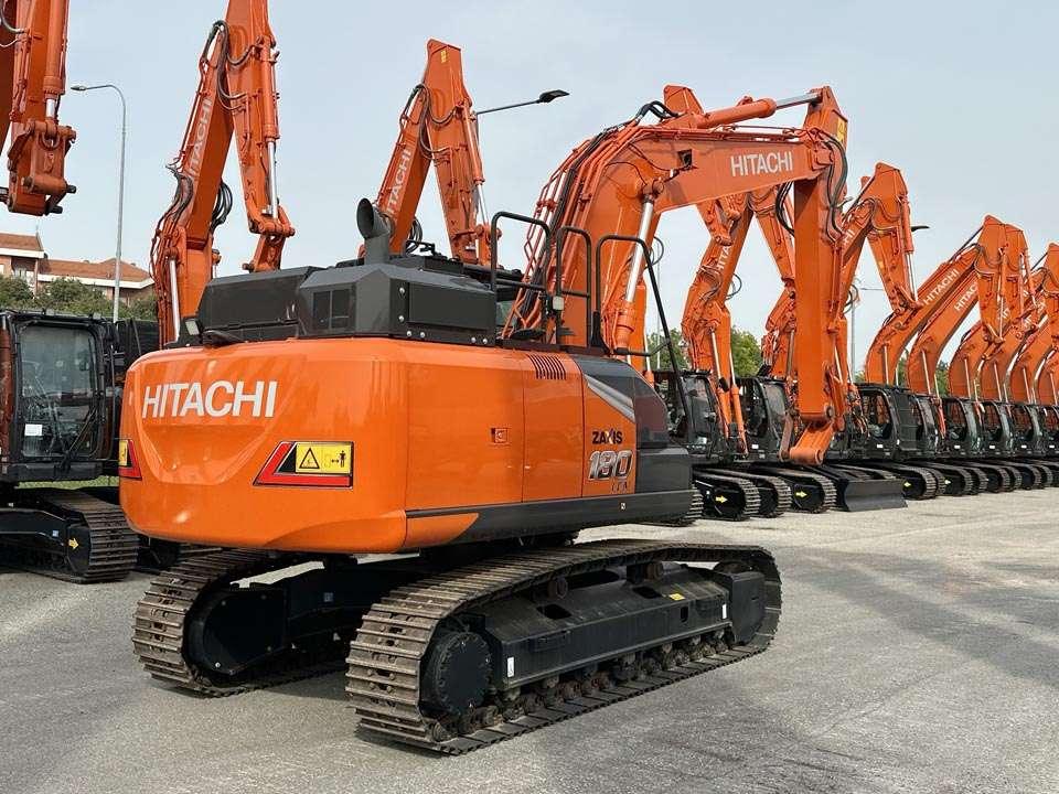 Hitachi ZX180LCN-7 Photo 21