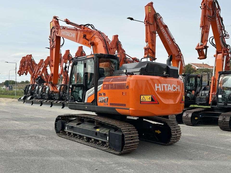Hitachi ZX180LCN-7 Photo 3