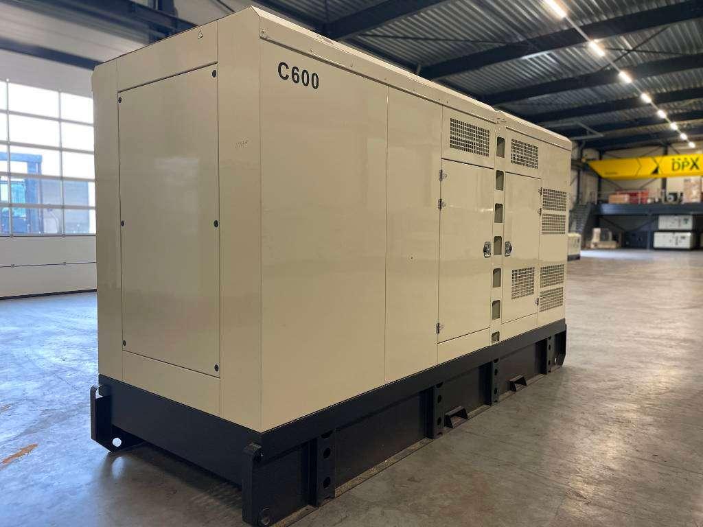 Cummins QSZ13-G10 - 600 kVA Generator - DPX-19847 Photo 4