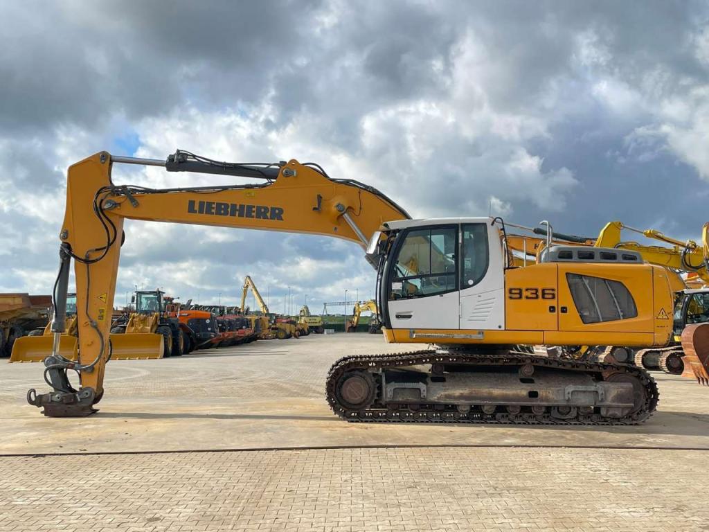 Liebherr R936NLC Photo 1